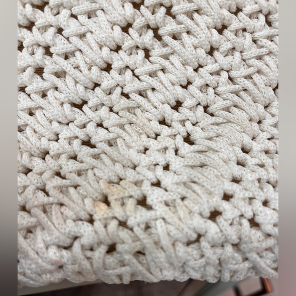 Rattan raffia woven crochet white 60’s kitschy mod purse with brass hardware - Picture 9 of 11